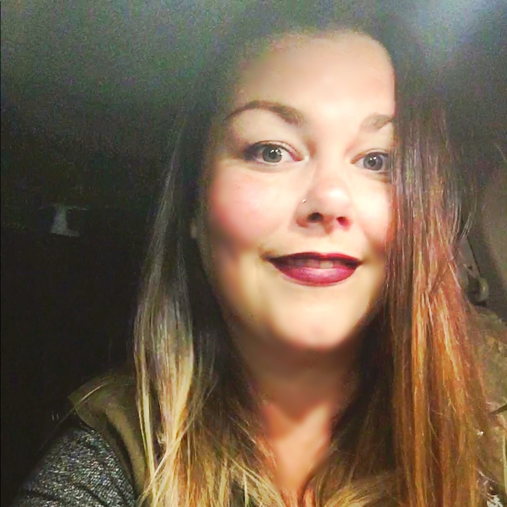 Meet your Posher, Brenna